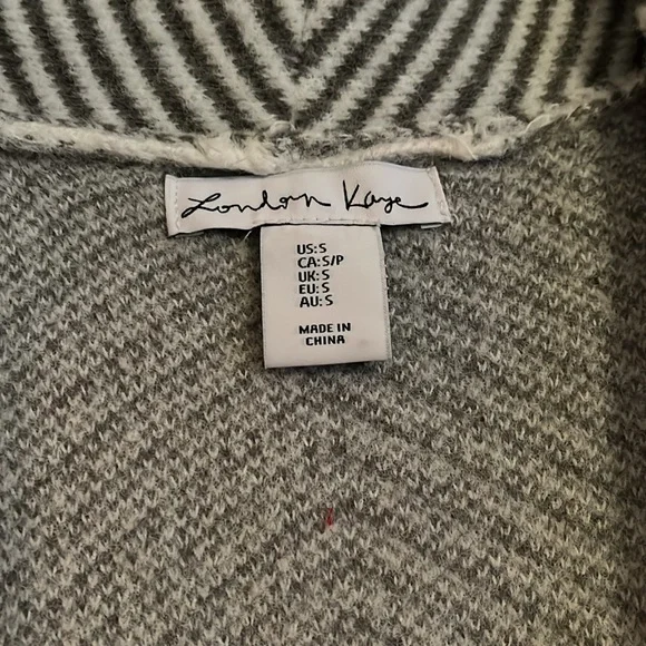 EUC✨ LONDON KAYE women's small gray & white long sleeved open cardigan - Picture 4 of 4